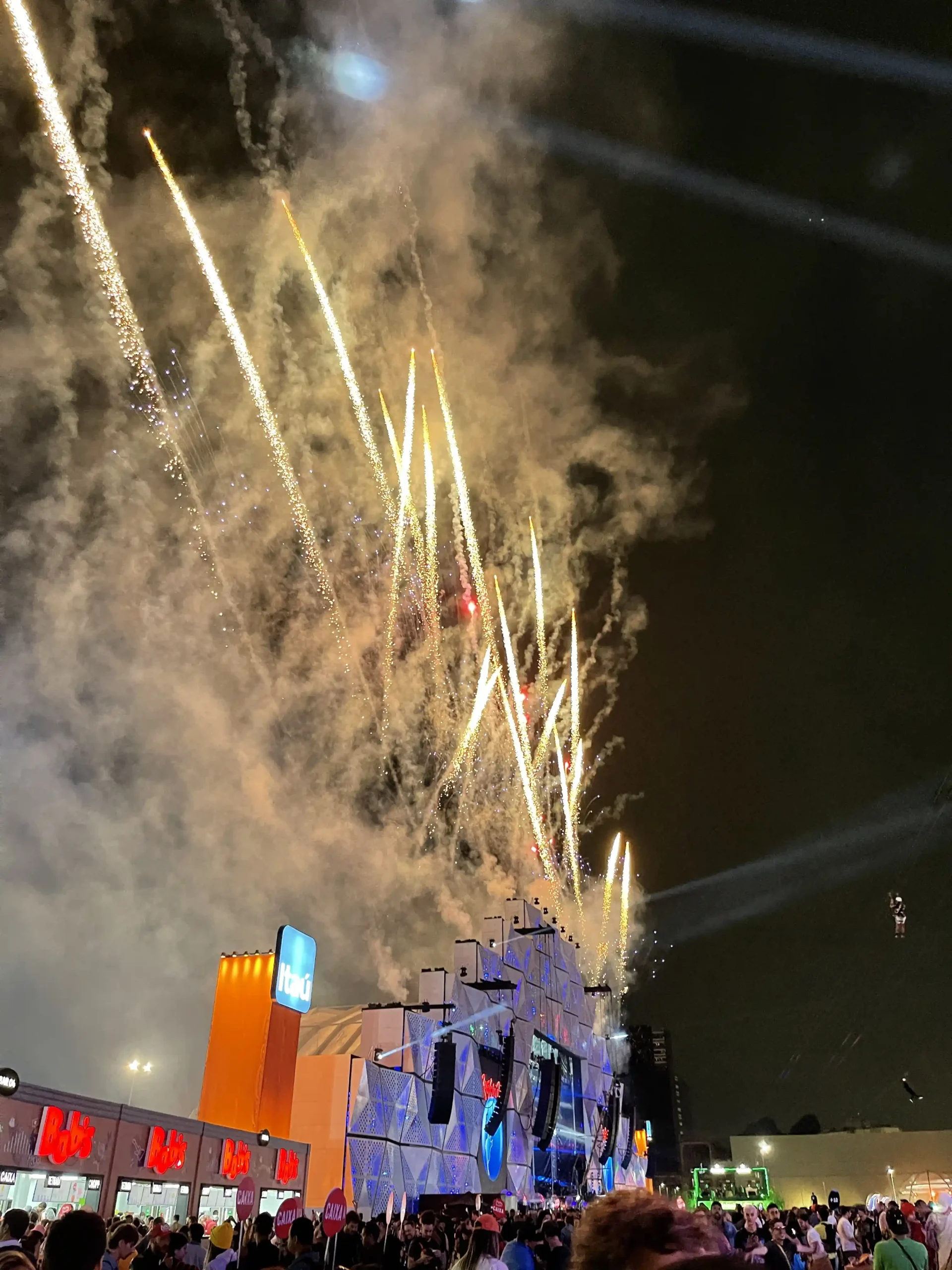 Fogos de artifício no Palco Mundo do Rock in Rio 2022